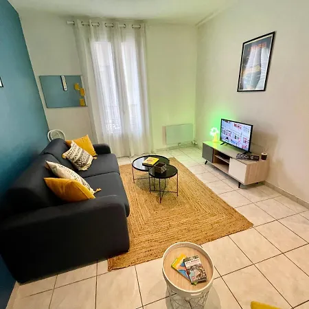 Joli Appartement Spacieux A 3 Min A Pied De La Mer Nice Exterior photo